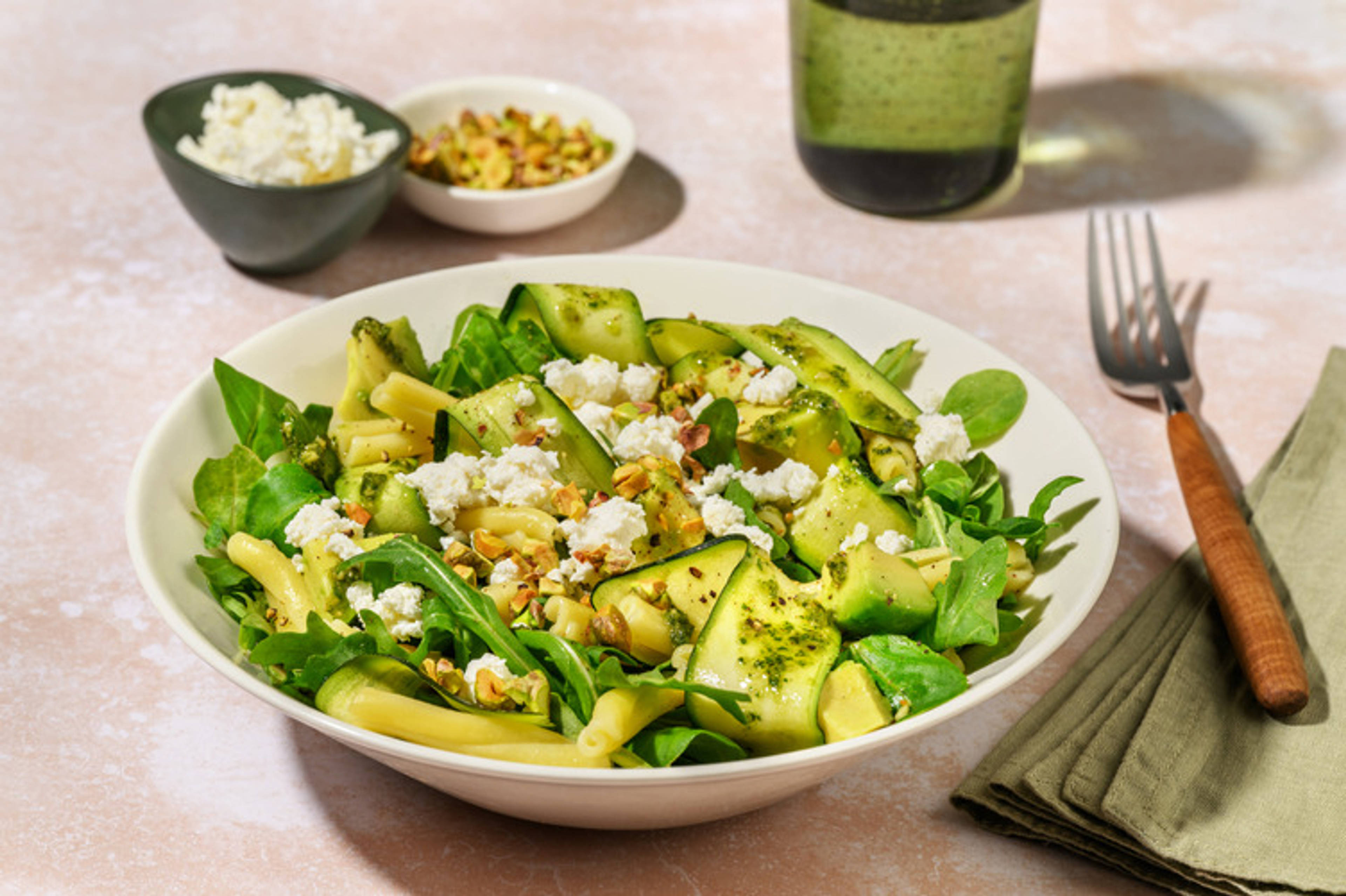 Pasta Salad : pesto, courgette & avocat