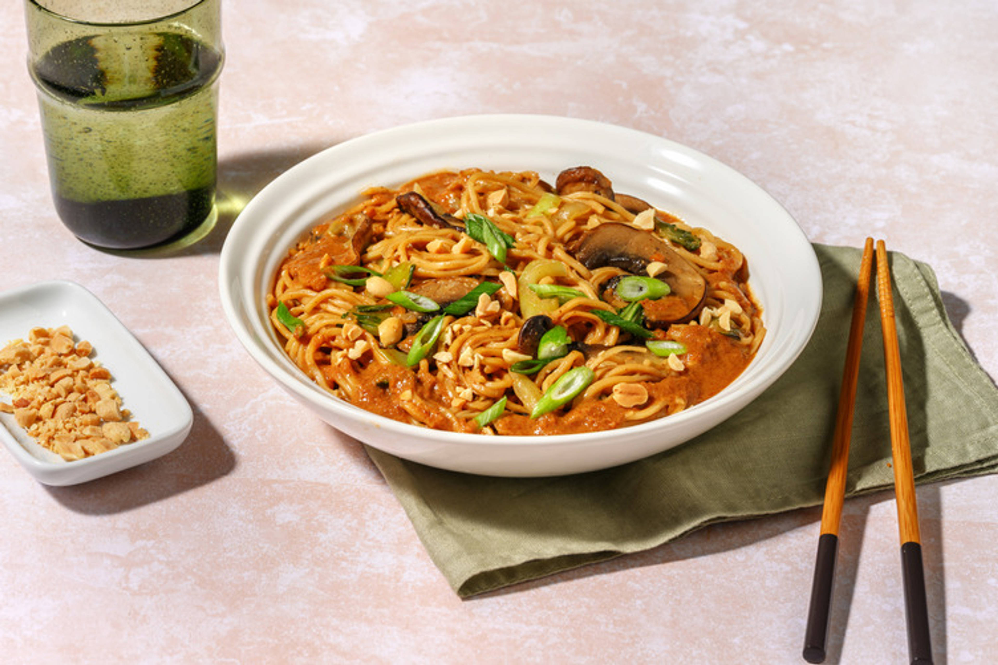 Wok de nouilles au portobello & pak choï