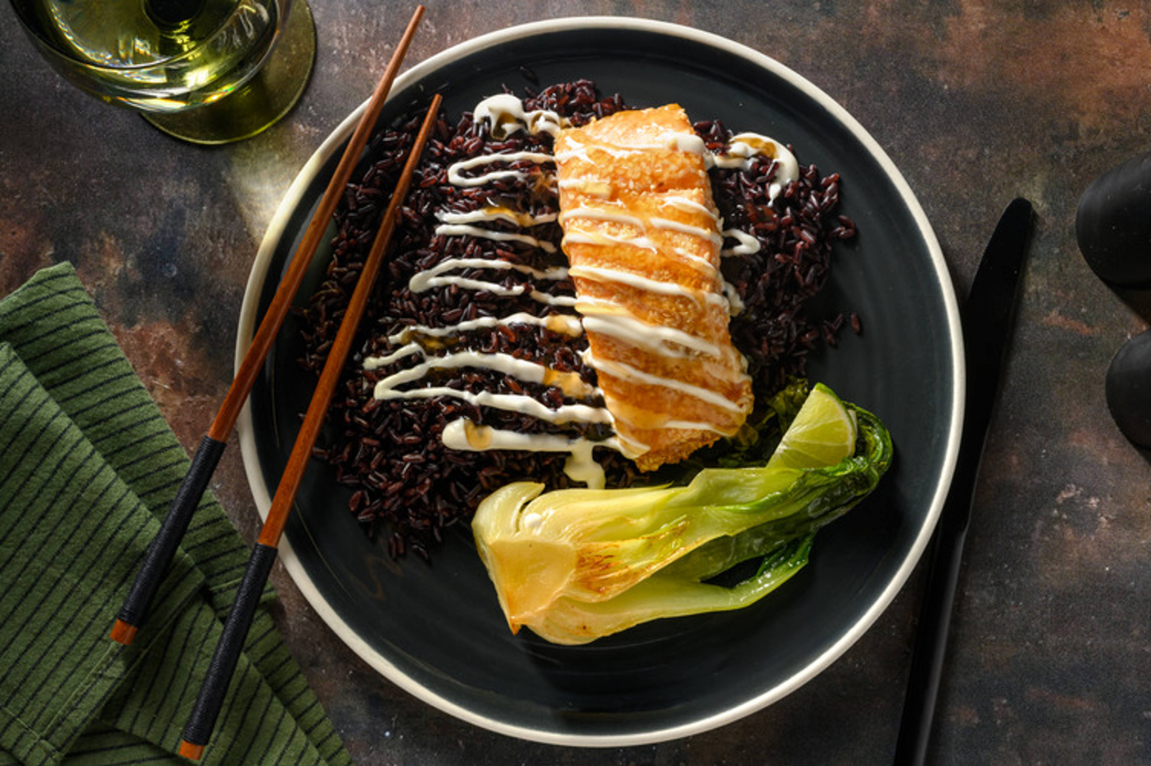 Tataki di salmone in crosta di sesamo