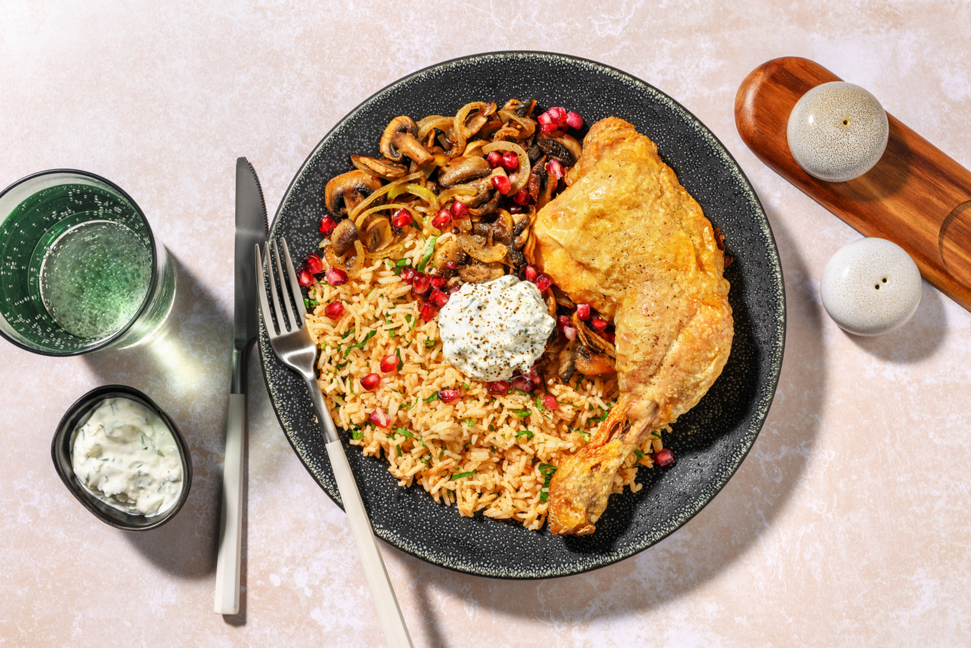 Cuisse de poulet rôtie, riz & beurre aux épices