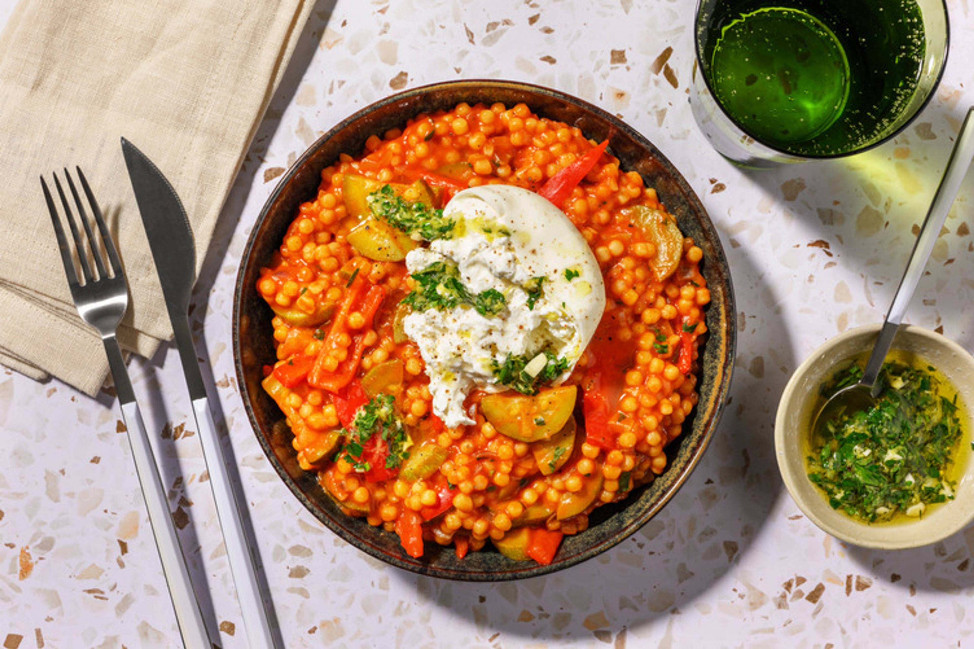 Couscous perlé d'été, burrata & gremolata