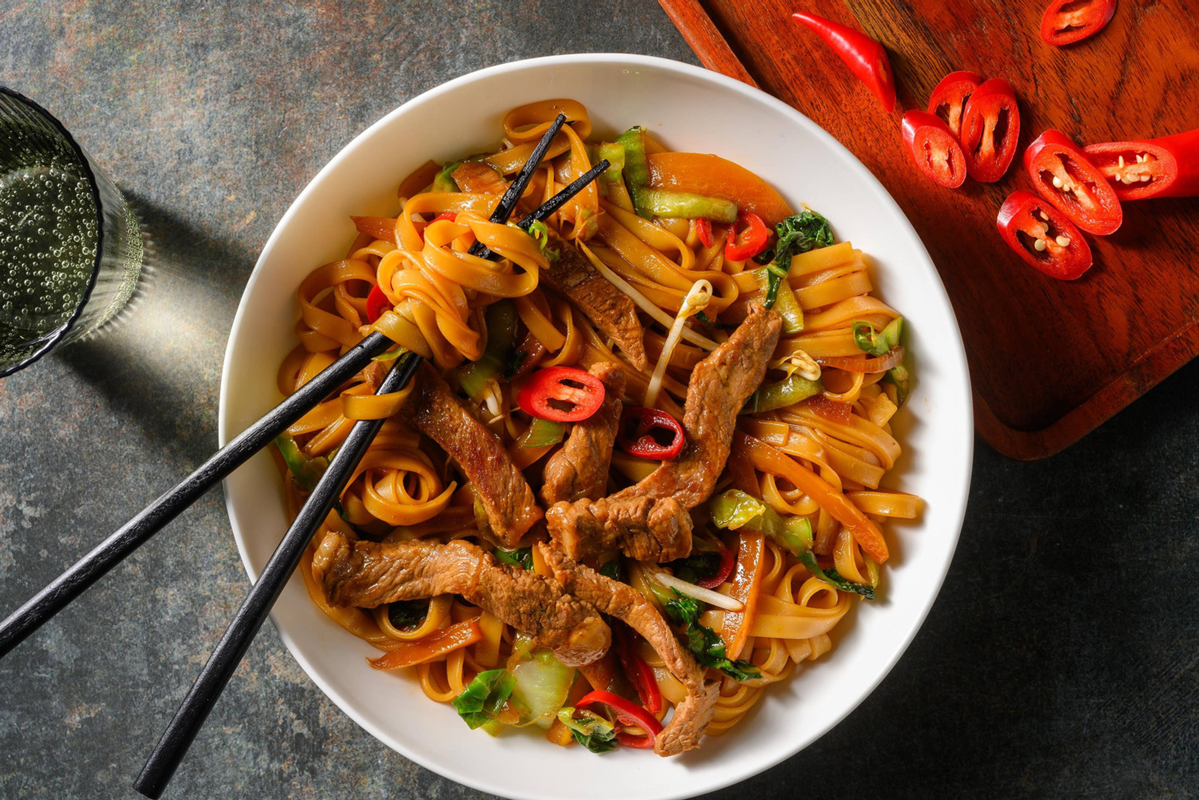 Ponzu biefstukreepjes met rijstnoedels