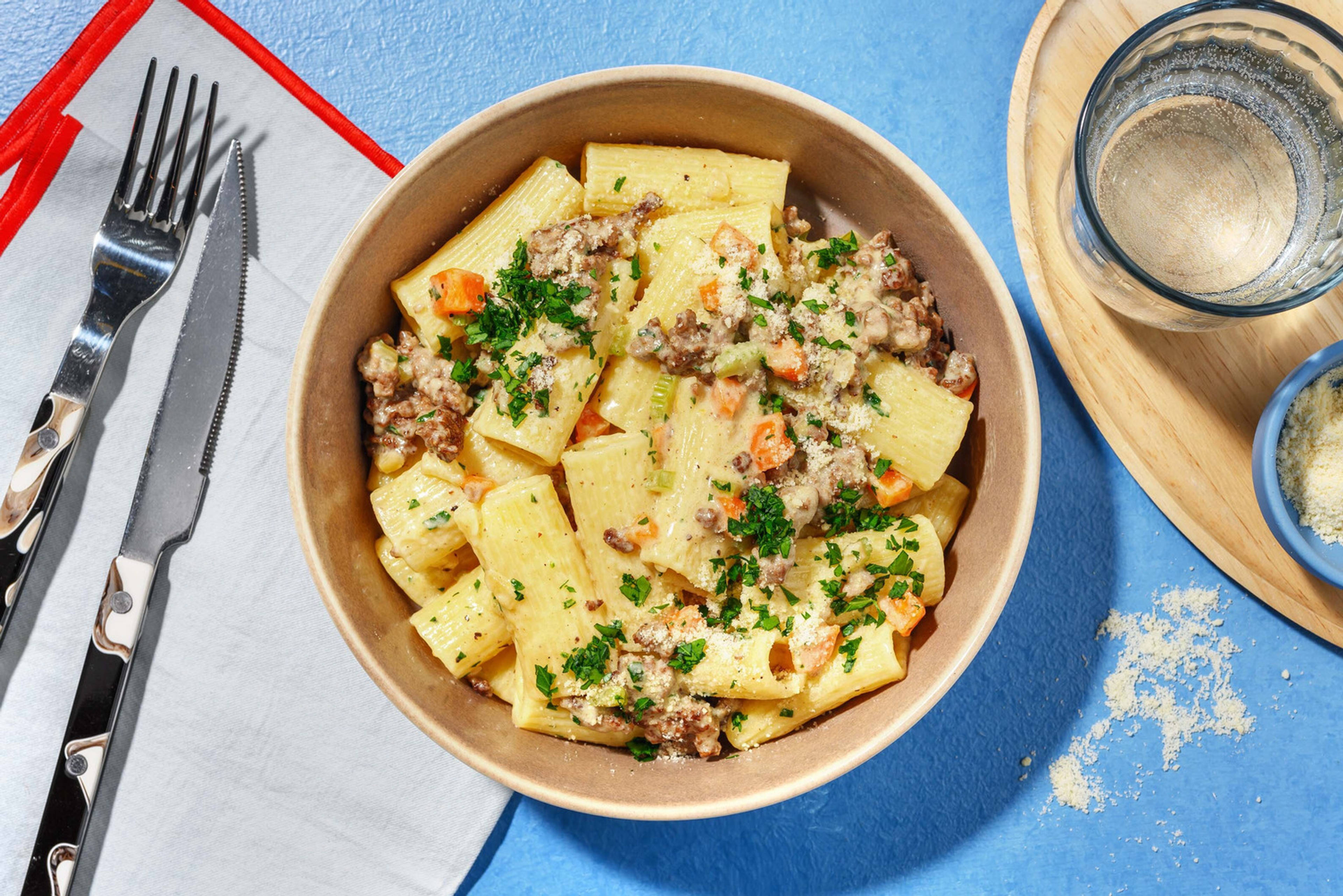 Ragout Bianco: Rigatoni mit Rindshackfleisch