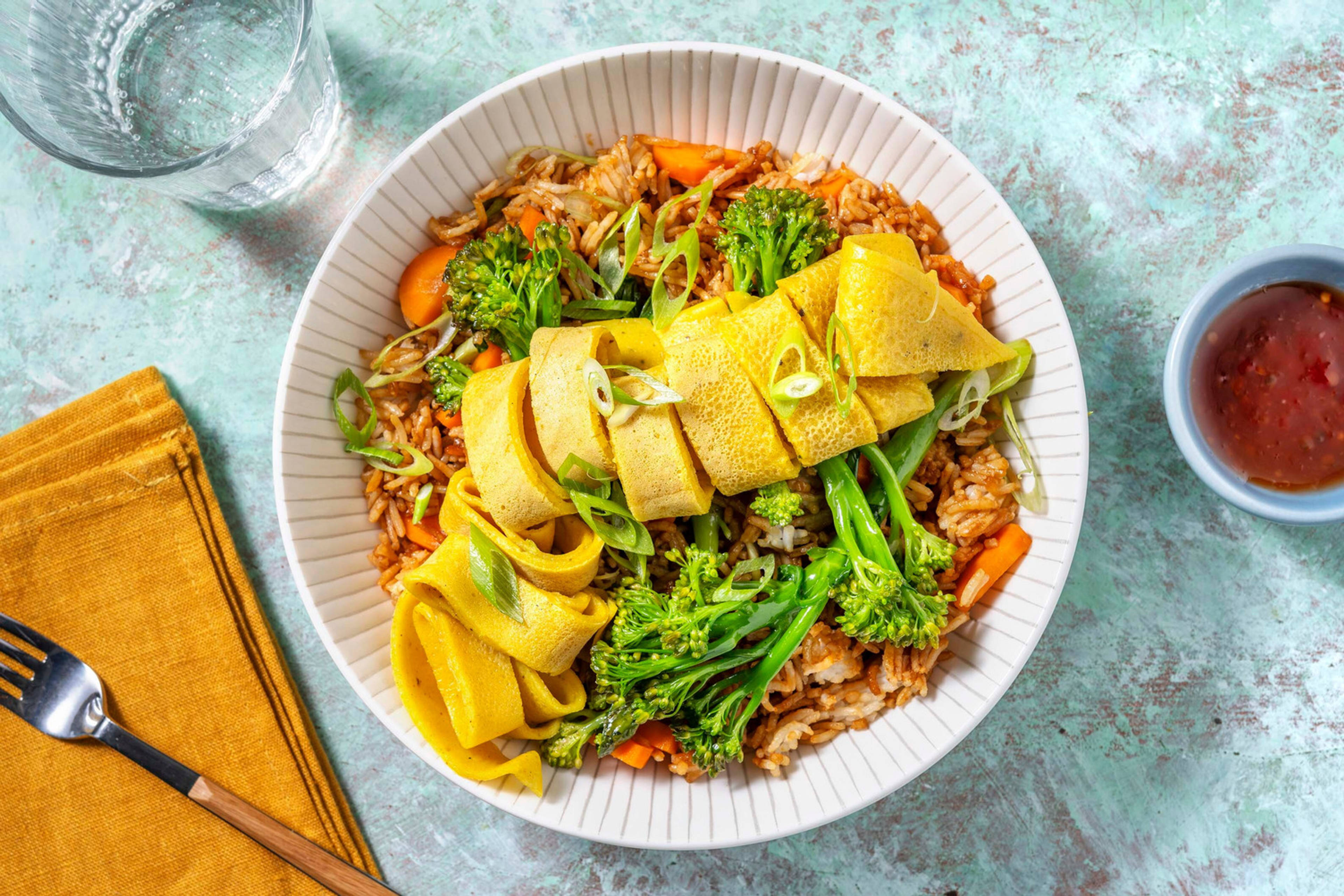 Mildes Nasi Goreng mit golden Pancakes