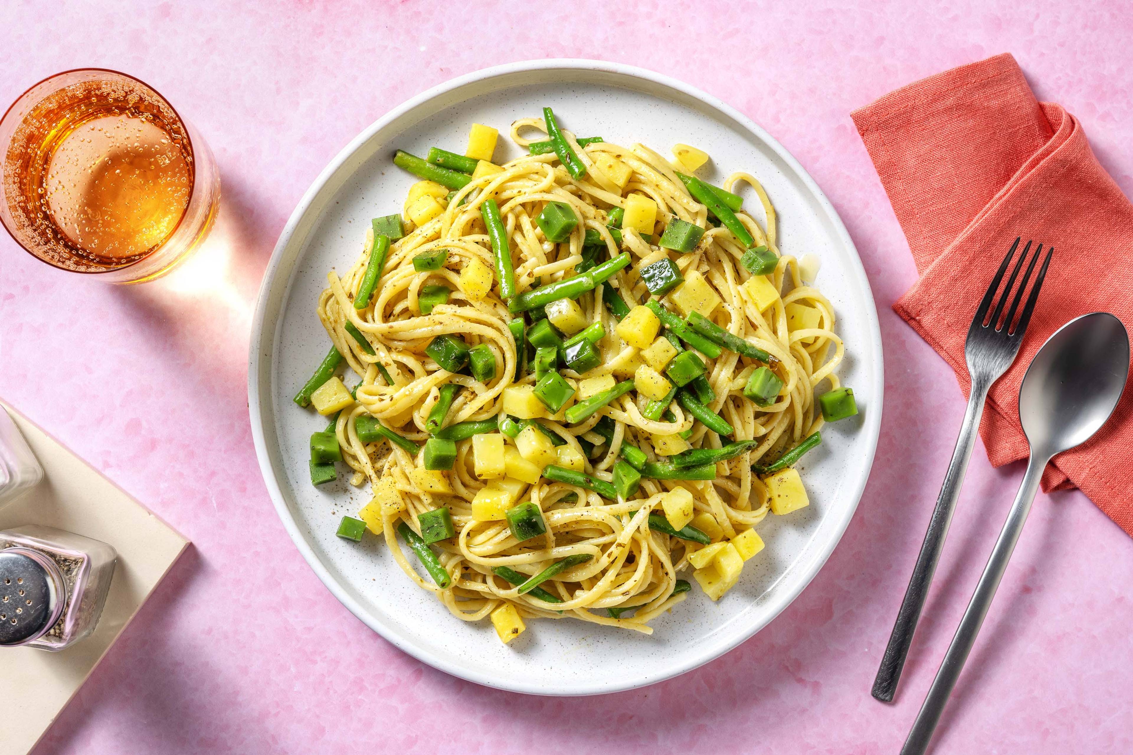 Pâtes, haricots verts et pommes de terre à la crème de basilic