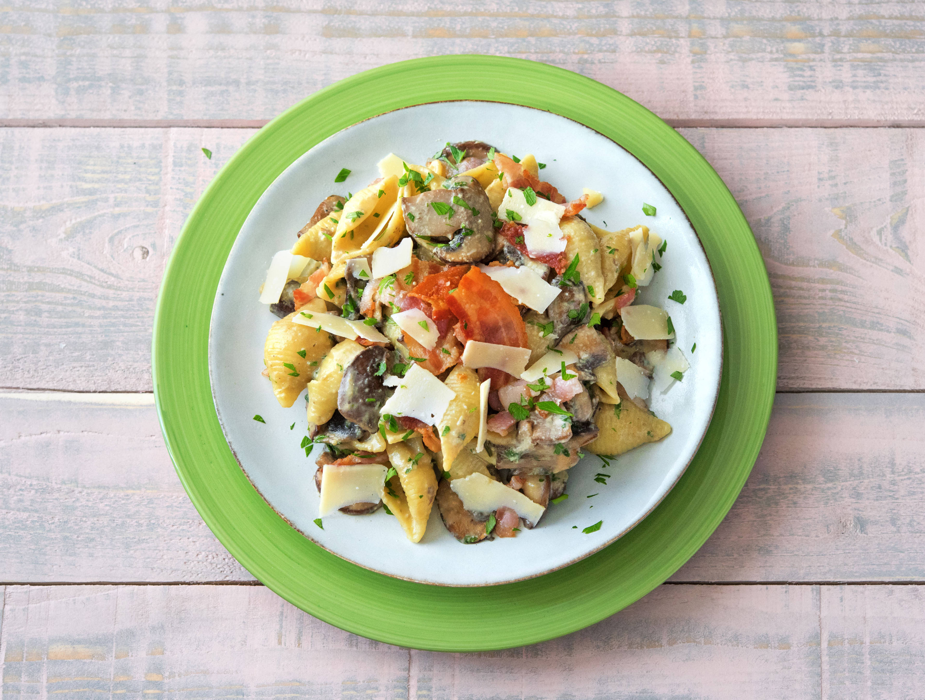 Pasta alla carbonara aux champignons