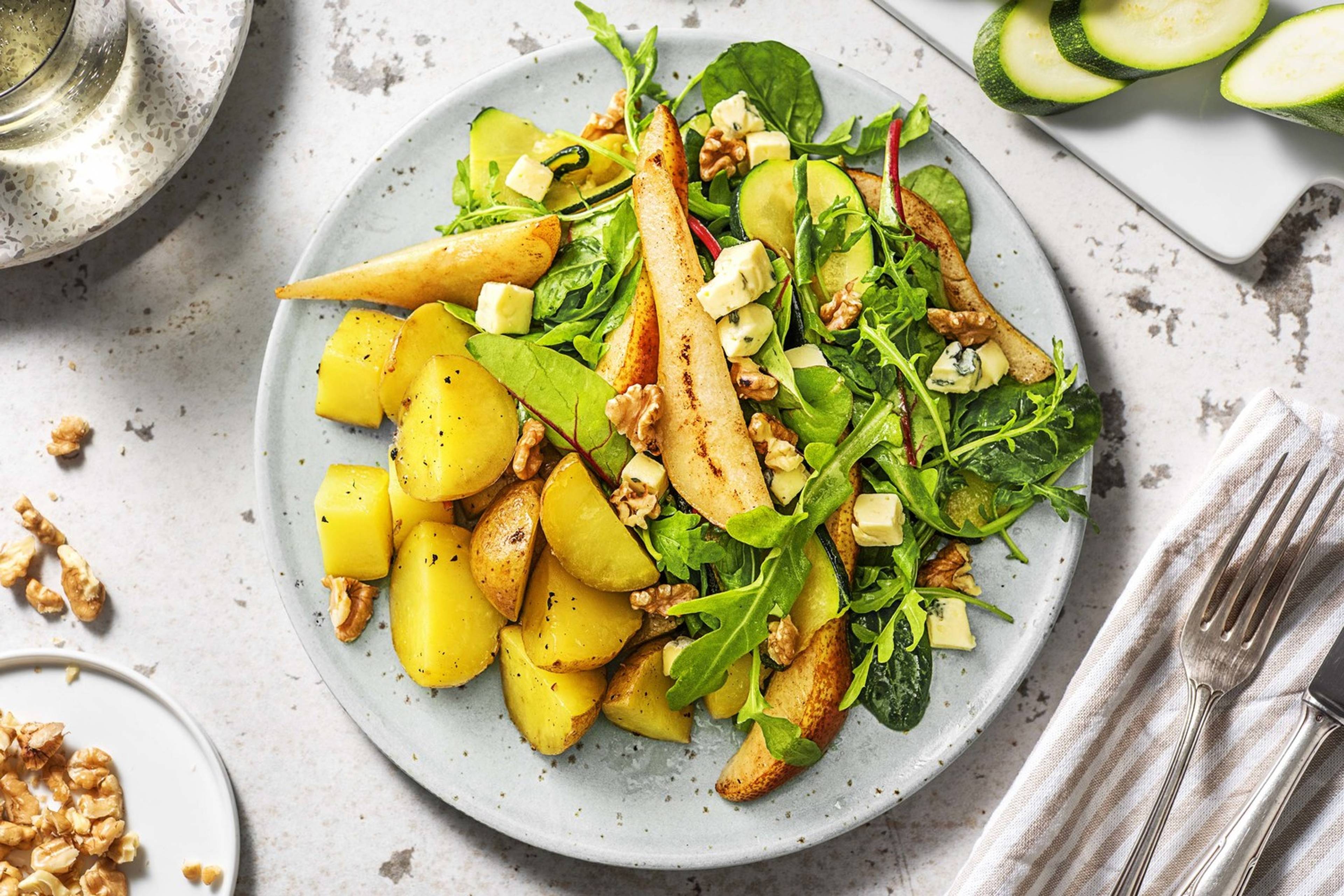 Salade de poires au bleu et aux noix