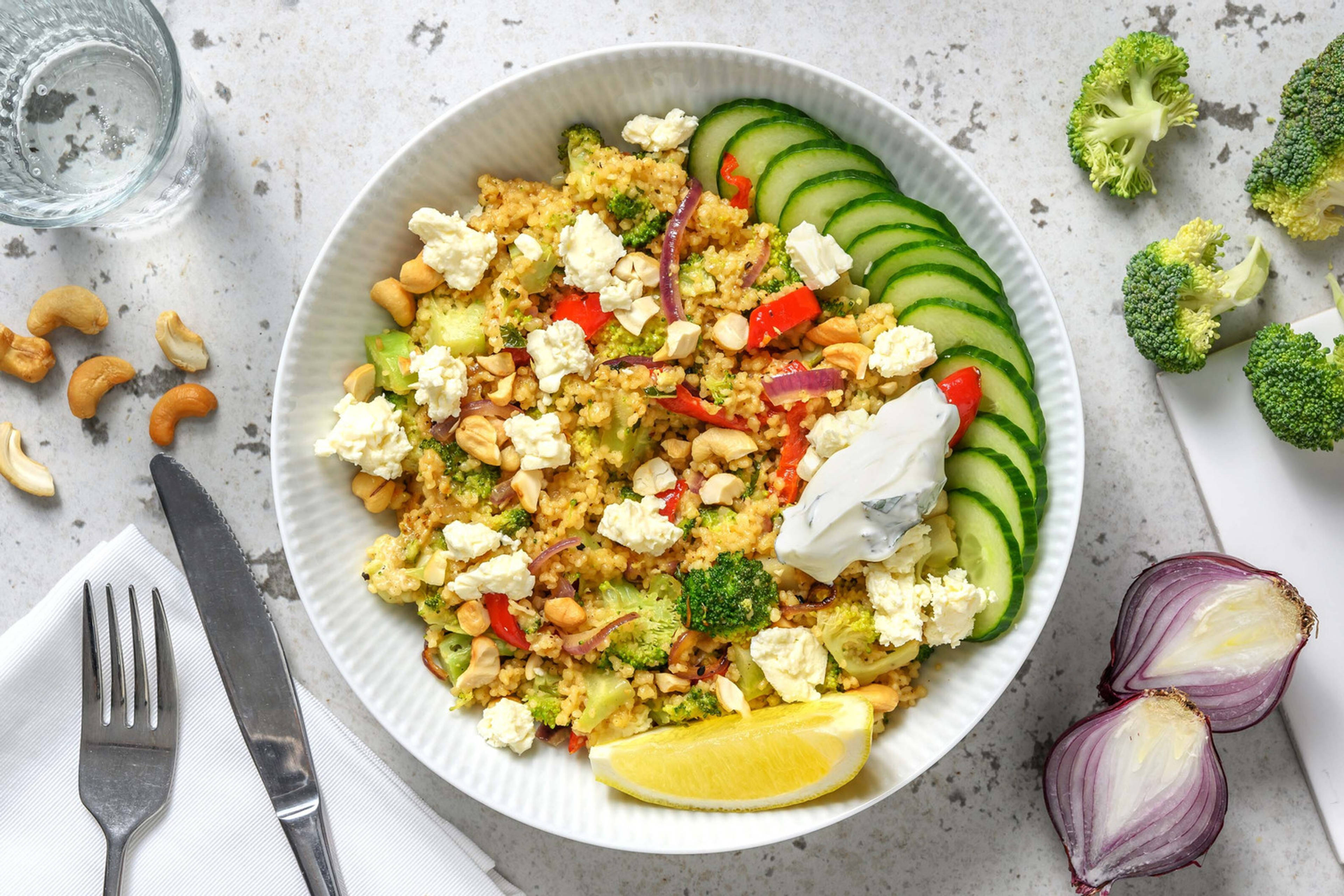 Frisse couscous met broccoli, munt en witte kaas