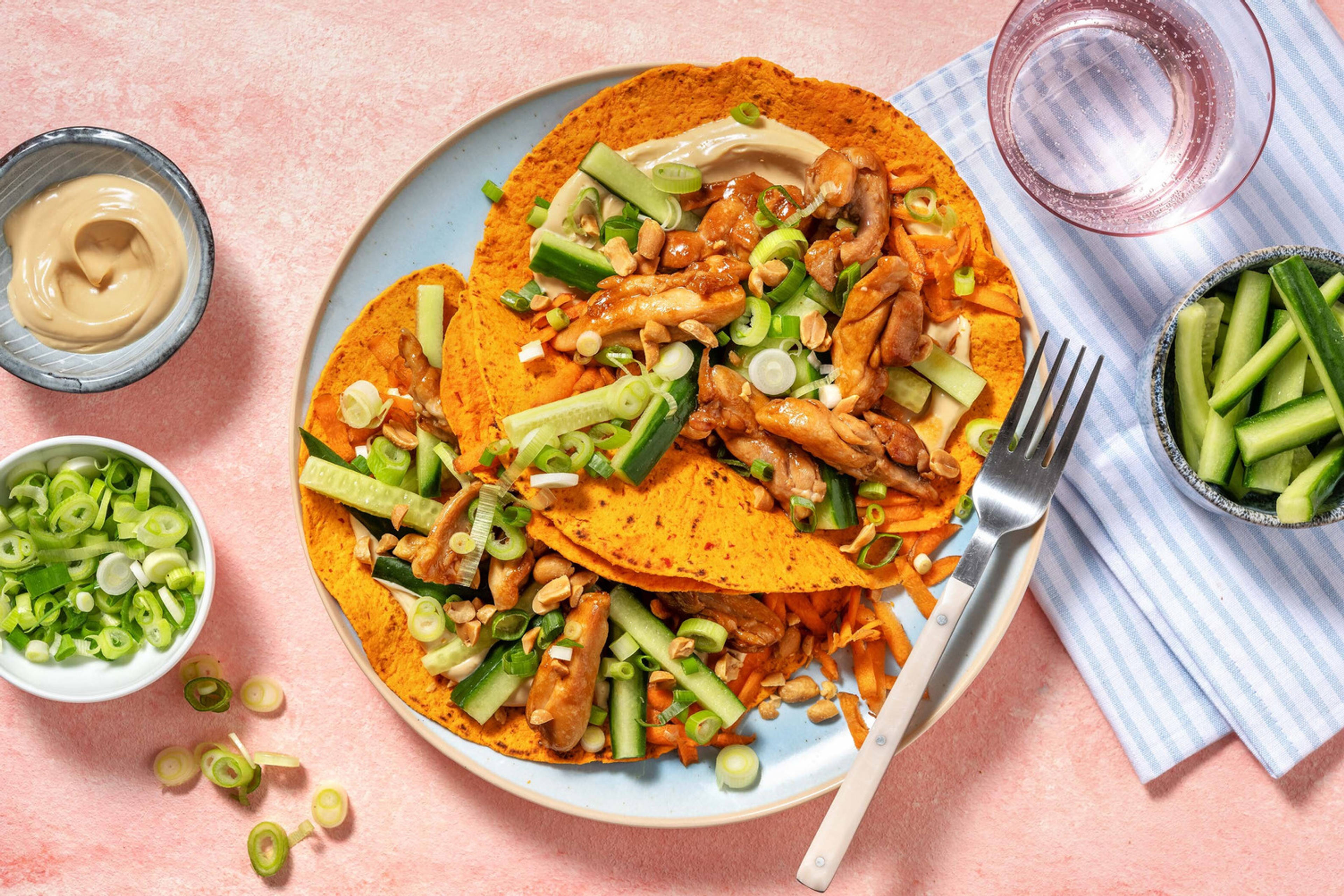 Hoisin geglazuurde kip met tortilla’s