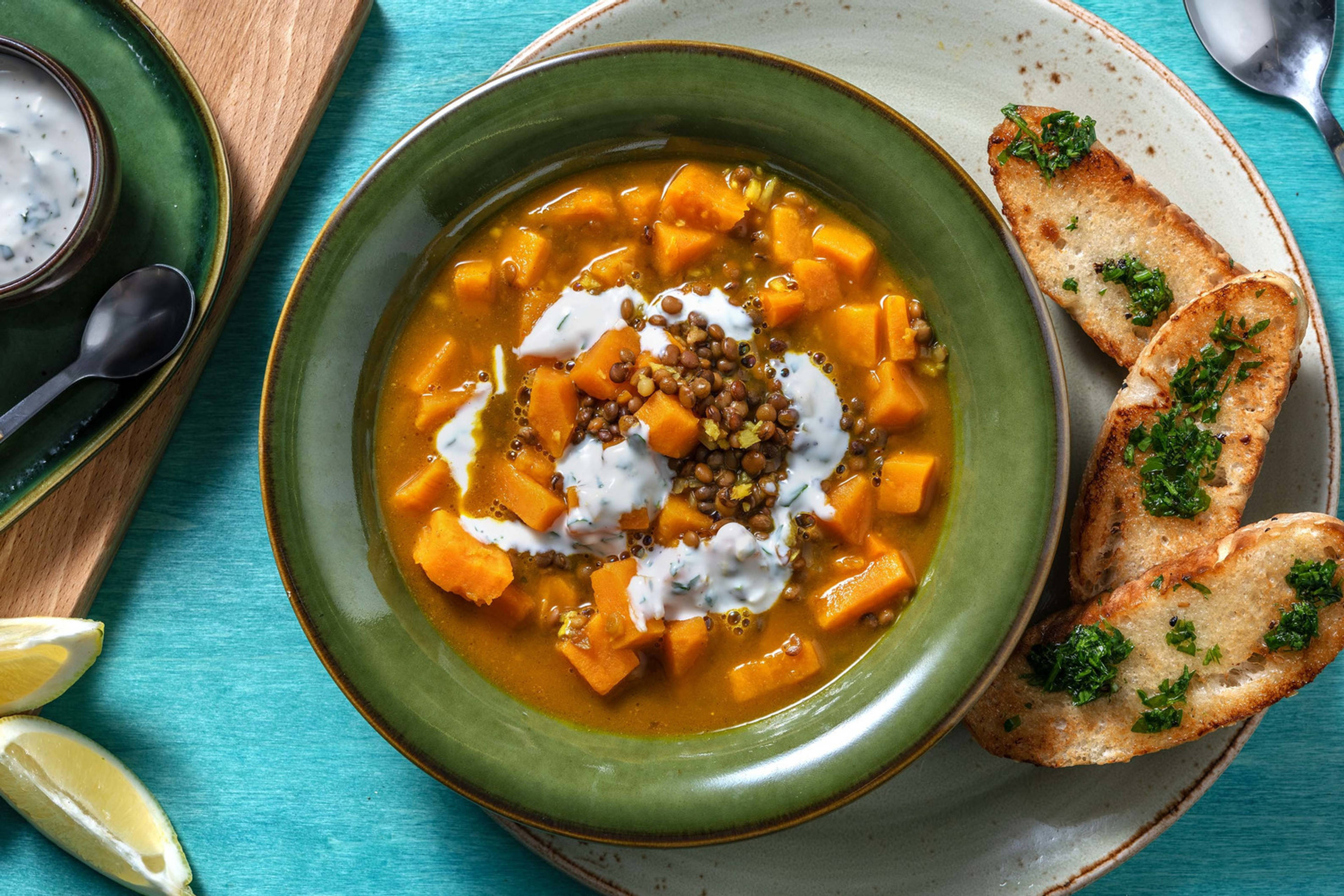 Vegane Linsensuppe mit Süßkartoffel