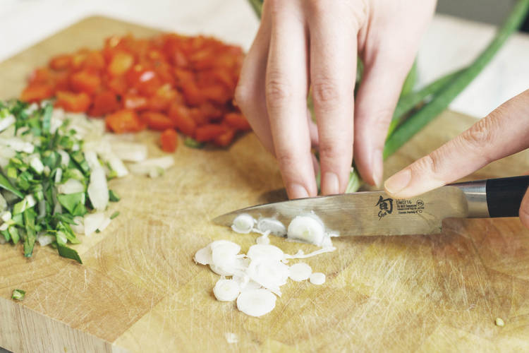Cut the onion