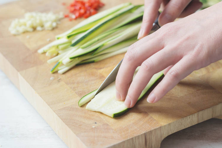 Cut  the courgette