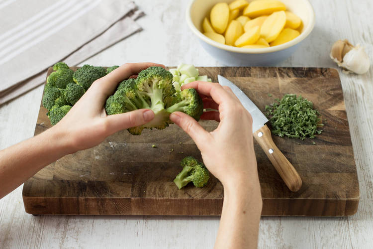 Separate the broccoli florets
