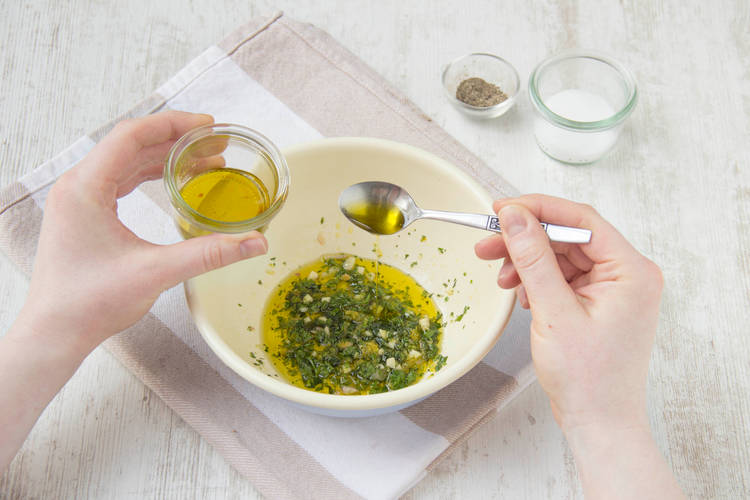 Prepare the marinade with oil and lemon juice