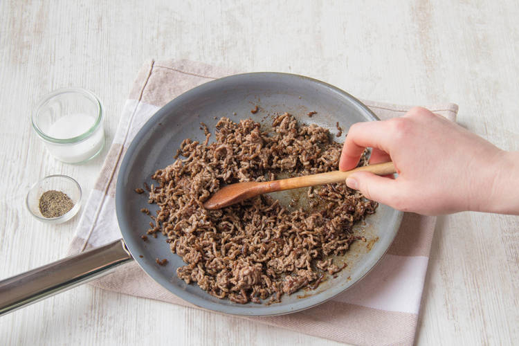 Roast beef in the pan