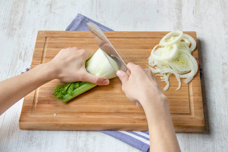 Prepare the fennel