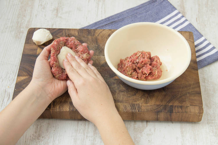 Shape burger patties