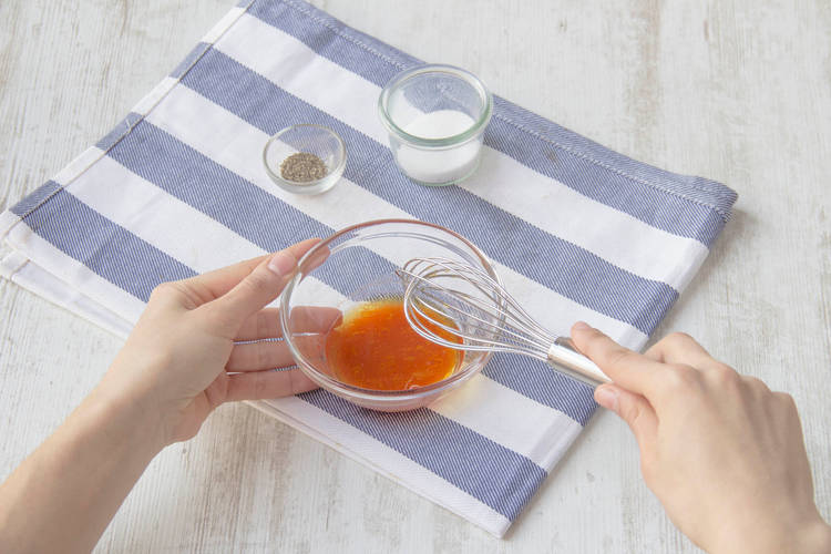 Whisk lemon juice, olive oil and paprika