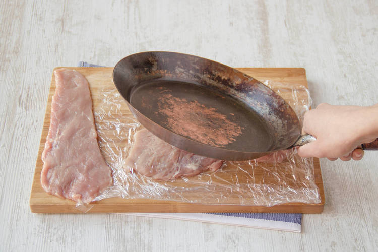 Das Schnitzel klopfen