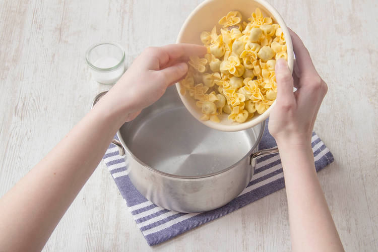 Die Pasta kochen