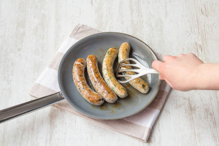 Würste in Butter anbraten