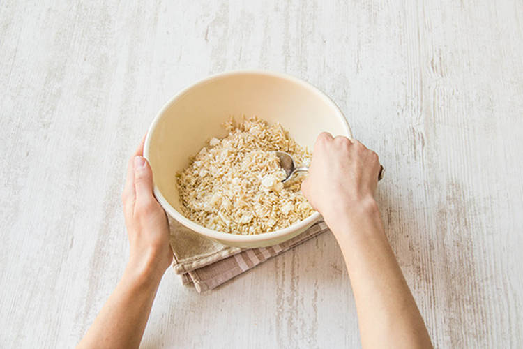 Mix the rice with feta, sour cream and lime juice