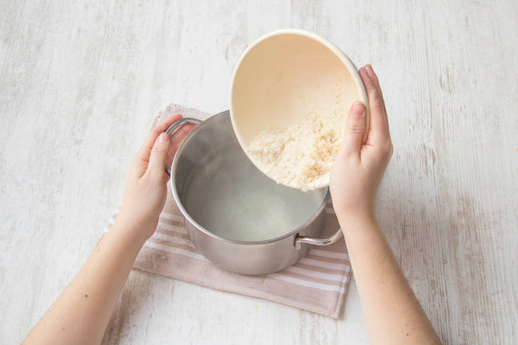 Cook the rice