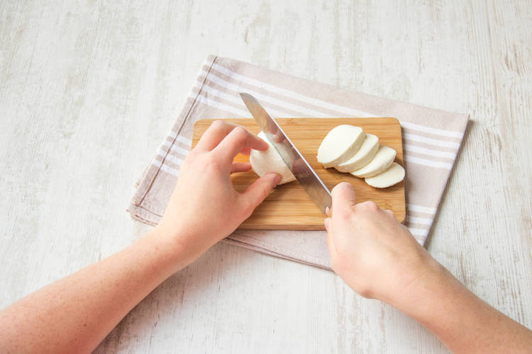 MOZZARELLA SCHNEIDEN