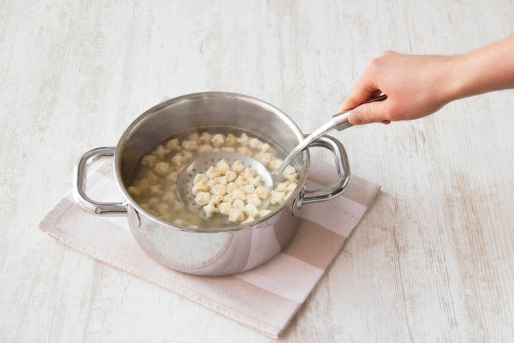 Die Manti kochen