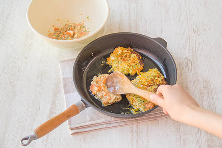 Cook the fritters