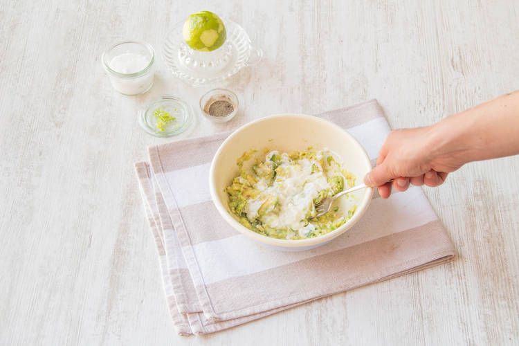 Mash avocado