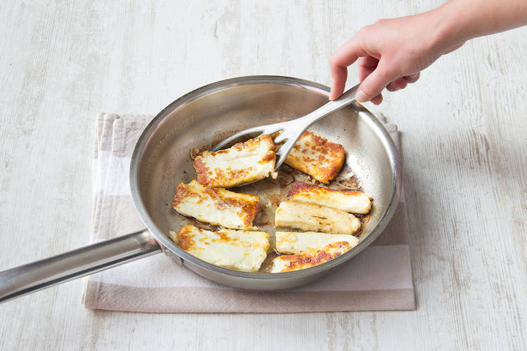 Grillkäse anbraten