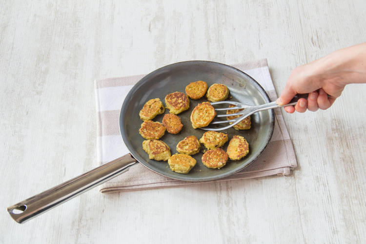 Bak de falafelballetjes
