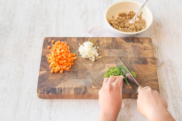 Chop coriander