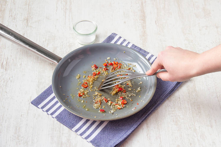 Fry shallot, garlic and chilli