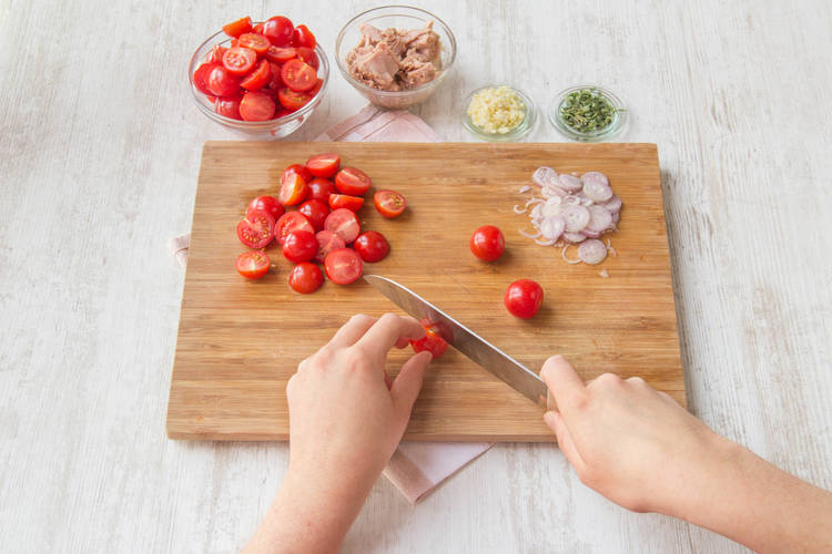 Snijd de ingrediënten fijn