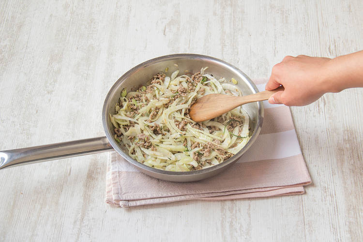 Add lamb to fennel