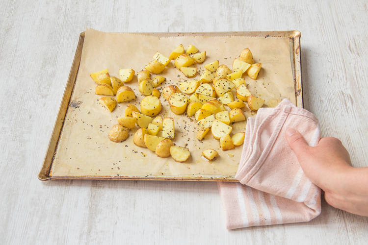Kartoffeln auf ein Backblech