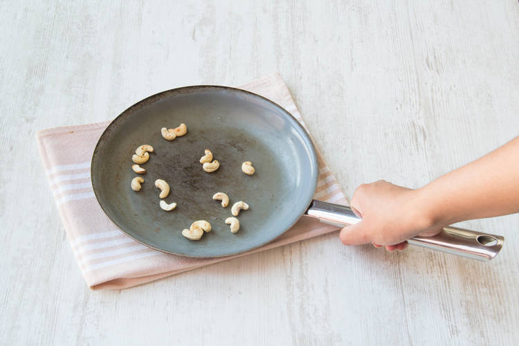 Cashewkerne anbraten