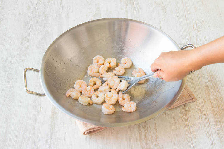 Cook the prawns