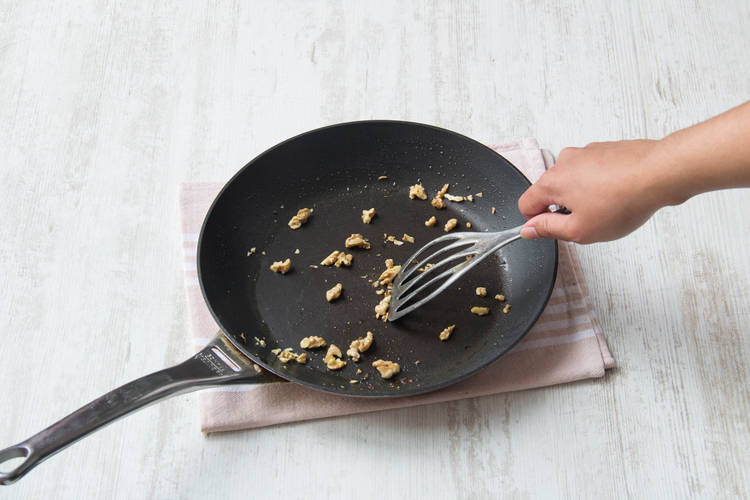 fry walnuts