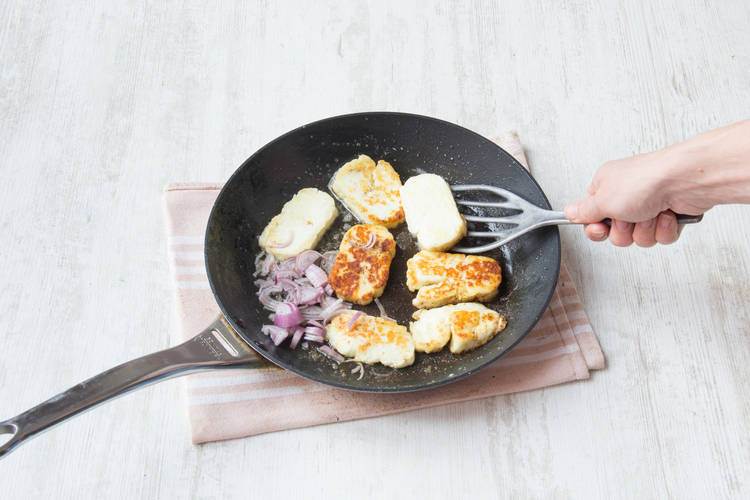 Bak de halloumi