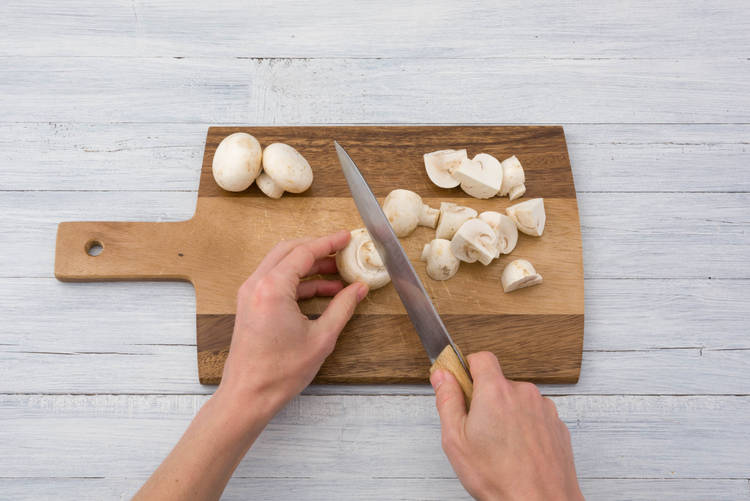 Champignons schneiden