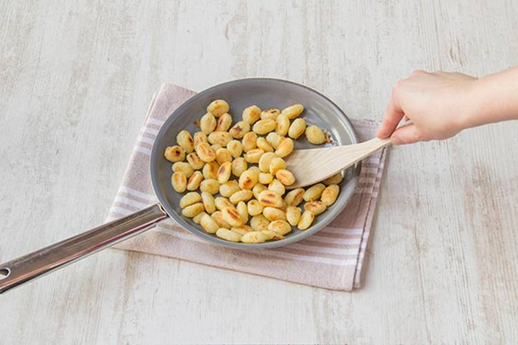Fry the gnocchi