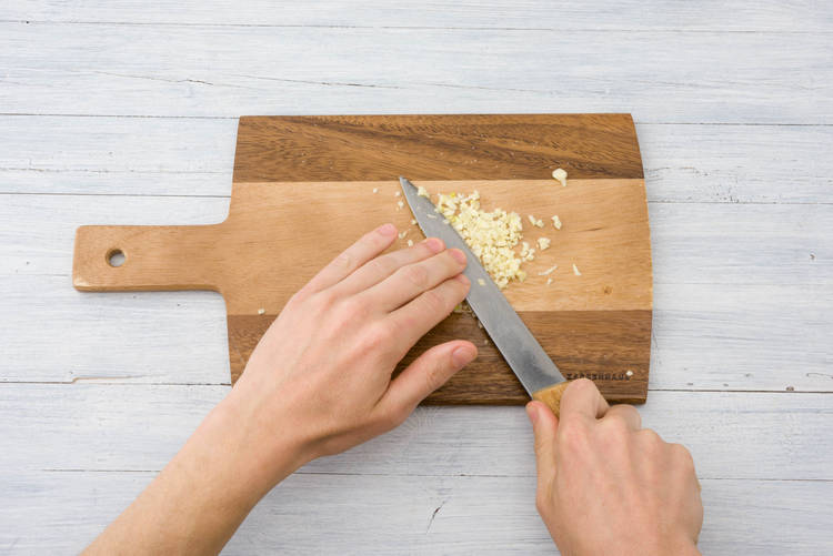 Knoblauch zubereiten