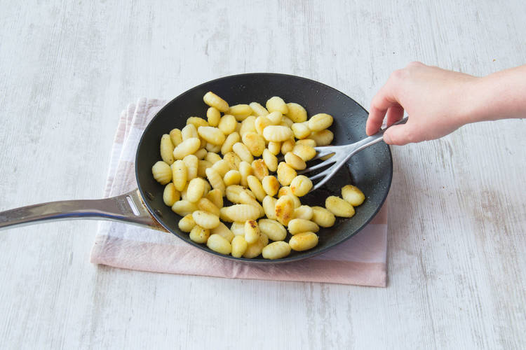 Fry the gnocchi