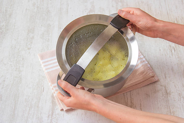 shake potatoes to fluff them up