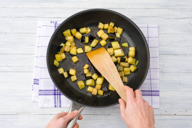 Aubergine anbraten