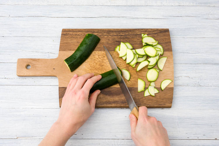 Zucchini schneiden