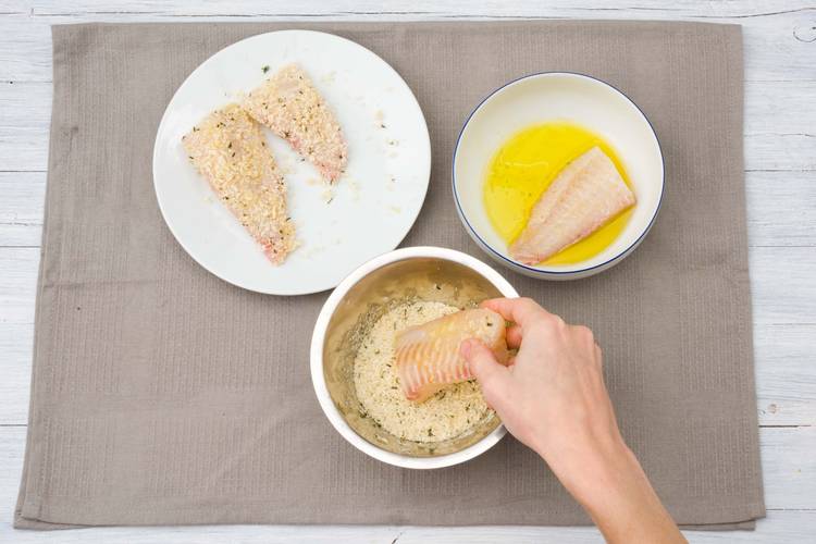 Coat fish in oil and breadcrumbs